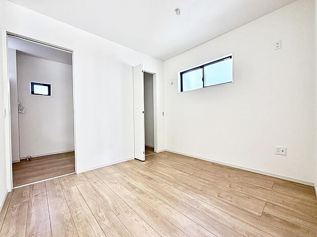 ■落ち着いた色合いのお部屋で穏やかな時間を楽しめます