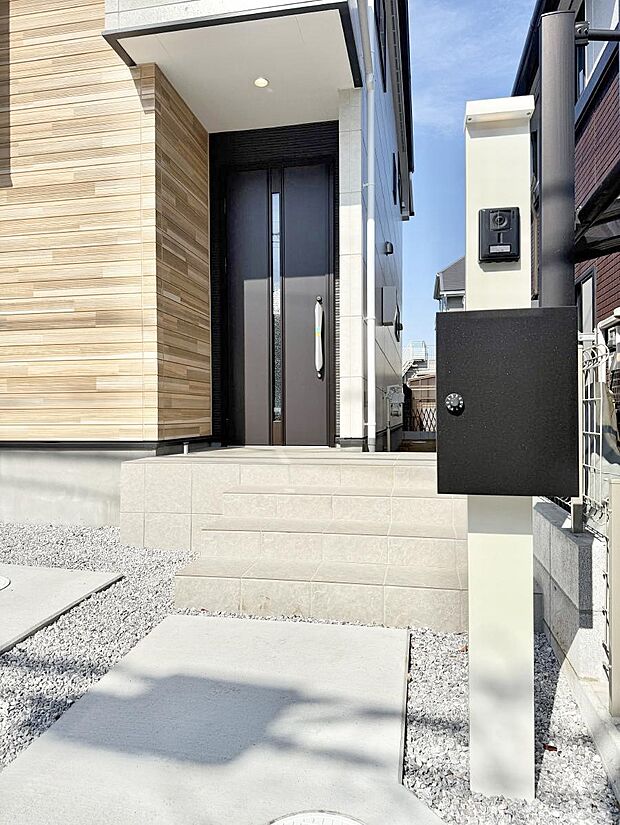 ■家族が笑顔で集まる温かな住まい