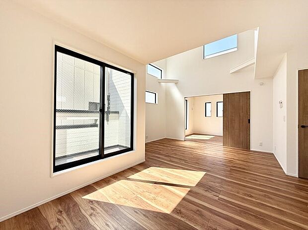 ■くつろぎと笑顔が集まる、心温まるリビング