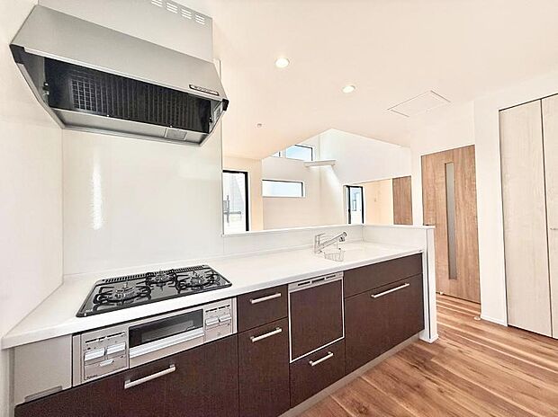 ■家族の絆を深める、温もりのあるキッチン