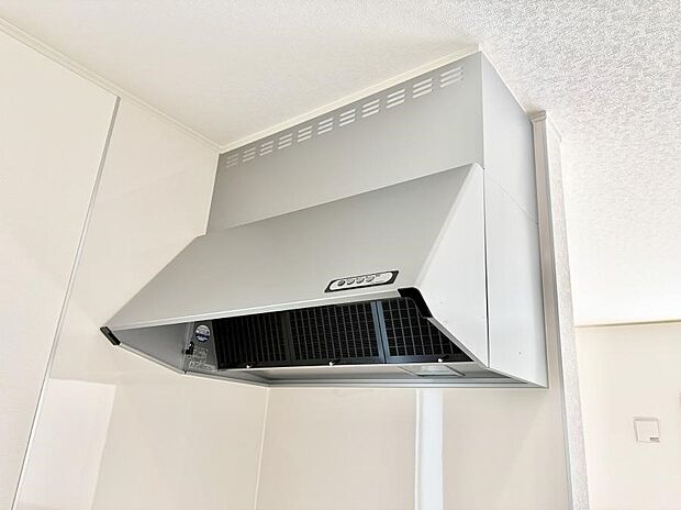 ■調理時の蒸気や匂いが換気扇に誘導され、効率的に排煙ができます。