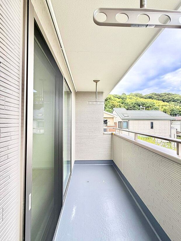 7号棟 ■ 季節の移ろいを感じられる開放的な空間です