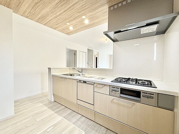 ■シンプルで美しく心地よい時間を生むキッチン空間