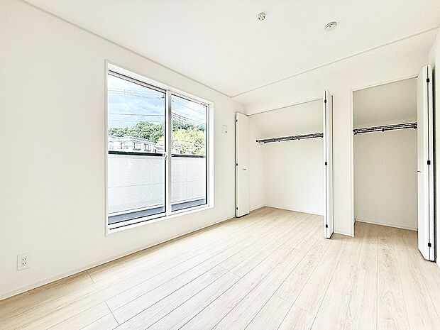 1号棟 ■窓の配置や通気性の良い設計で部屋の空気がこもらず、常に新鮮な空気が流れます