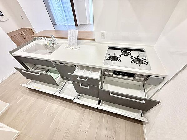 ■家族の絆を深める、温もりのあるキッチン