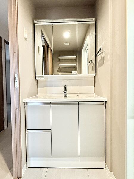 ■シンプルで美しく心地よい時間を生むキッチン空間