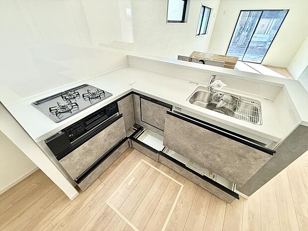 ■家族の絆を深める、温もりのあるキッチン