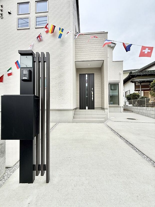 ■ 心地よい暮らしへとつながる、温かい玄関