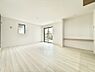 リビング/ダイニング：6号棟  ■お気に入りの場所で、のんびりとした時間を