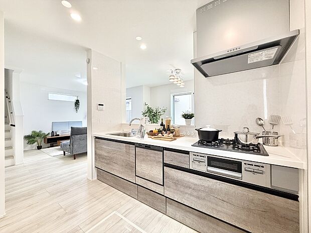 ■シンプルで機能的、毎日使いやすいキッチン