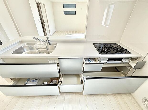 ■料理がもっと楽しくなる、快適なキッチン空間