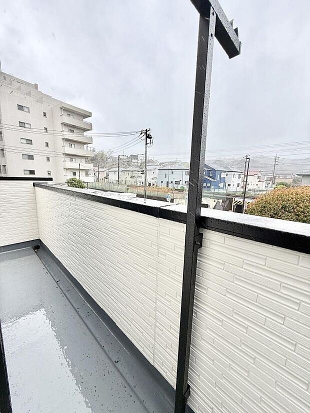1号棟 ■ 季節の移ろいを感じられる開放的な空間です