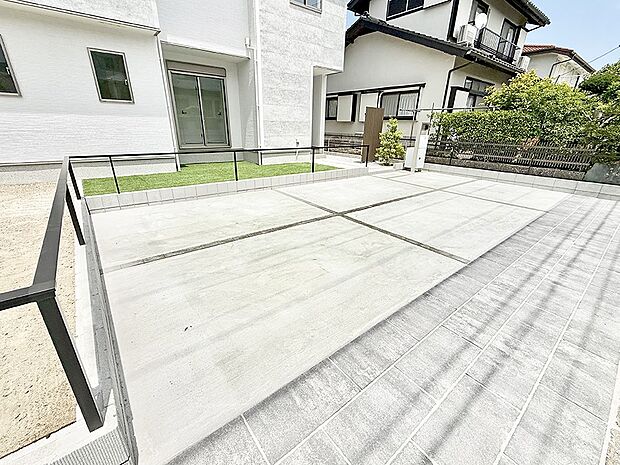1号棟 ■暮らしに潤いを与える、緑が取り入れられた住まいです