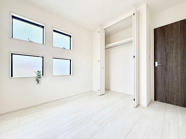 ■窓の配置や通気性の良い設計で部屋の空気がこもらず、常に新鮮な空気が流れます