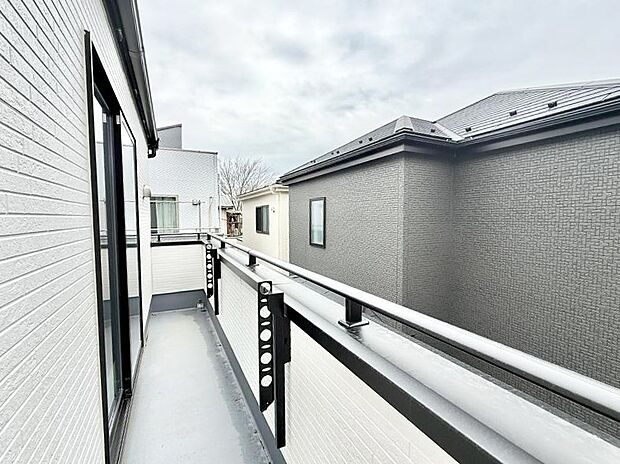 ■ 季節の移ろいを感じられる開放的な空間です