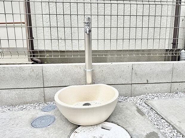 3号棟 ■ガーデニングや洗車などの際に大活躍な屋外立水栓