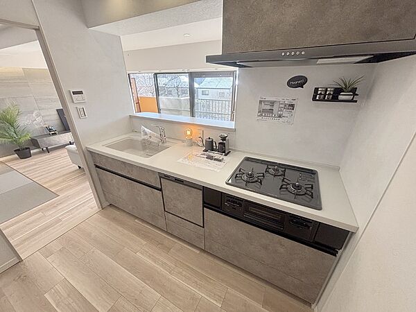 ■シンプルで機能的、毎日使いやすいキッチン