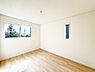 室内：7号棟  ■落ち着いた色合いのお部屋で穏やかな時間を楽しめます
