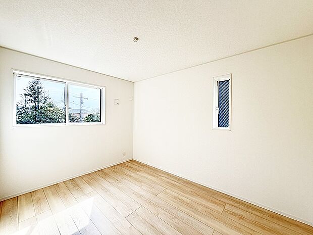 7号棟  ■落ち着いた色合いのお部屋で穏やかな時間を楽しめます
