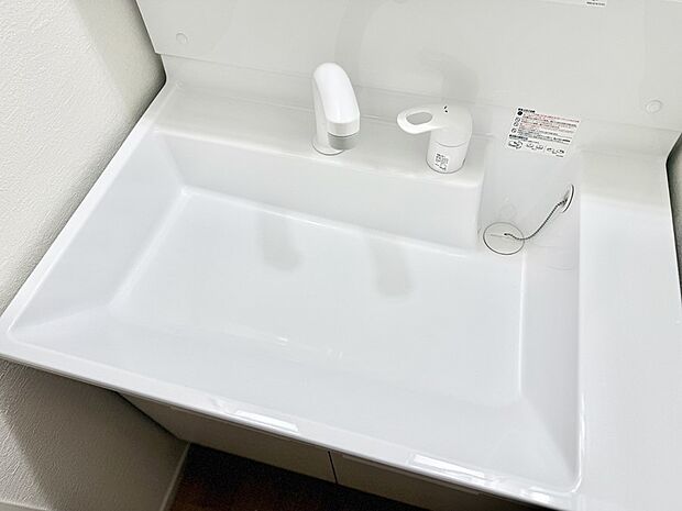 ■手洗いや顔を洗う時も快適に使える便利なシャワー