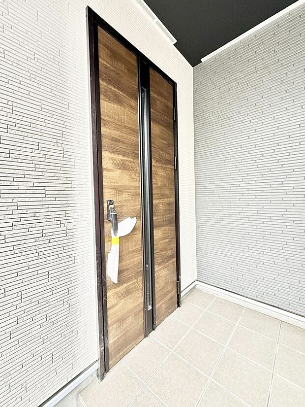 ■ 心地よい暮らしへとつながる、温かい玄関