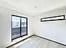 室内：4号棟  ■落ち着いた色合いのお部屋で穏やかな時間を楽しめます