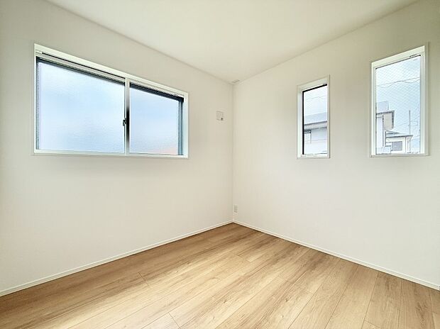 1号棟 ■落ち着いた色合いのお部屋で穏やかな時間を楽しめます