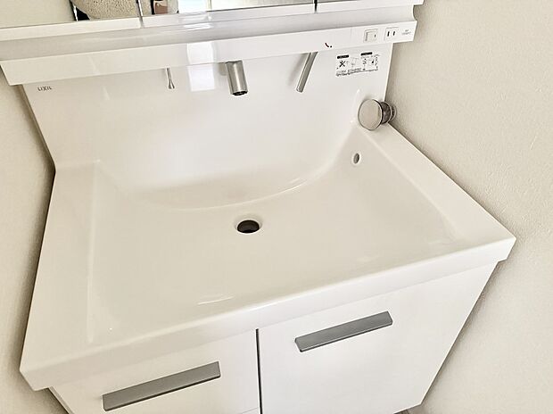 ■手洗いや顔を洗う時も快適に使える便利なシャワー