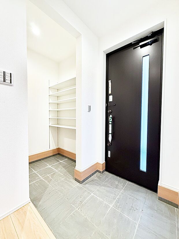 ■ ここから始まる一日、すっきり整った玄関