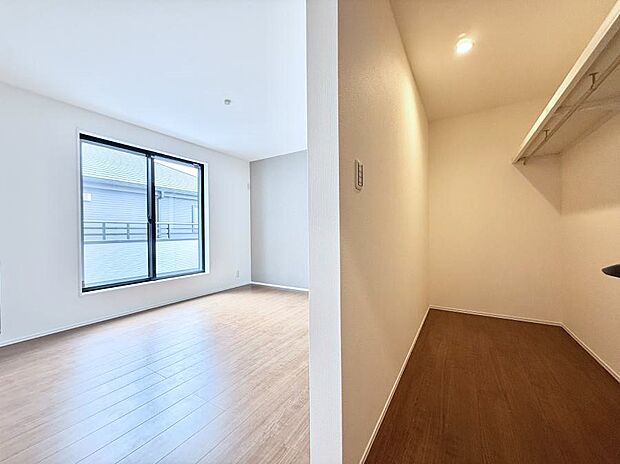 ■WIC付きで衣類も荷物もまとめて収納