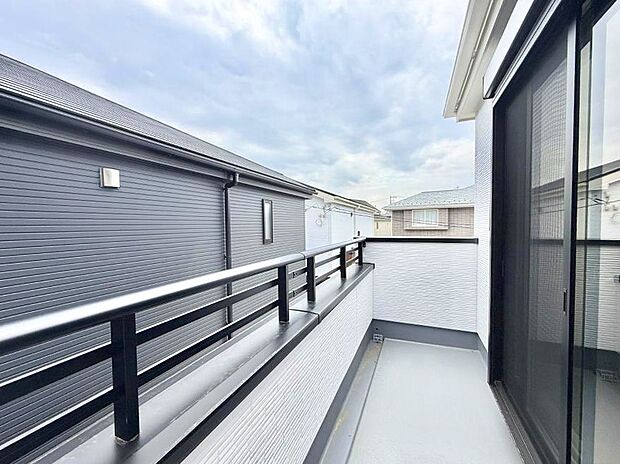 ■ 季節の移ろいを感じられる開放的な空間です