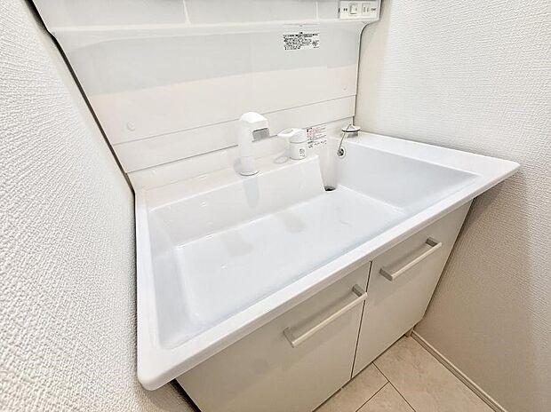 ■手洗いや顔を洗う時も快適に使える便利なシャワー