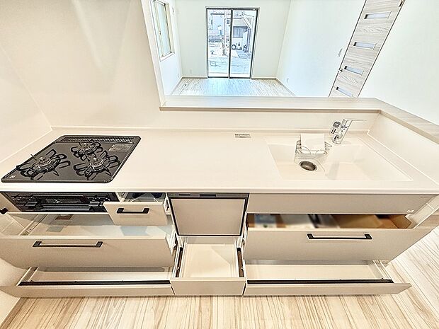 ■家族の絆を深める、温もりのあるキッチン