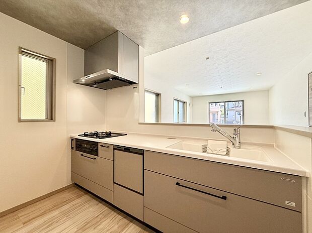 ■シンプルで美しく心地よい時間を生むキッチン空間