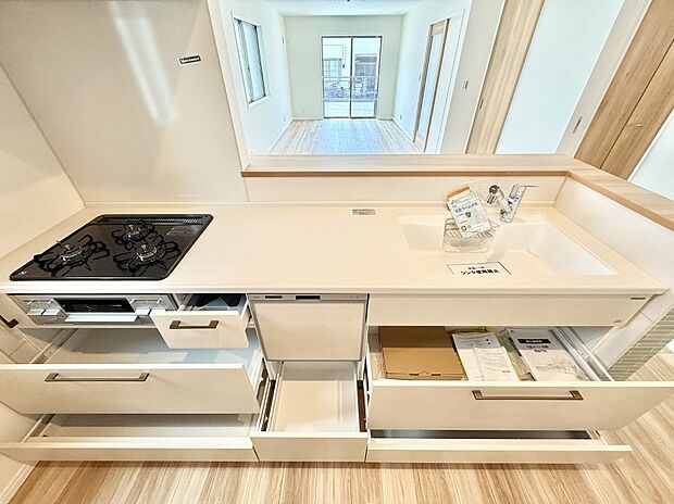 ■家族の絆を深める、温もりのあるキッチン