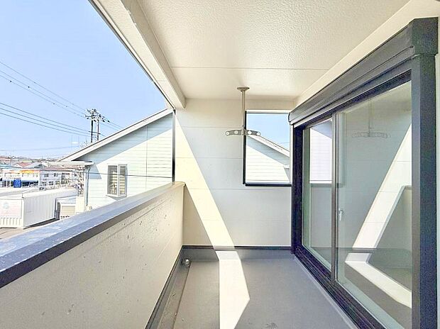 ■ 自然を身近に感じる、開放的なバルコニー