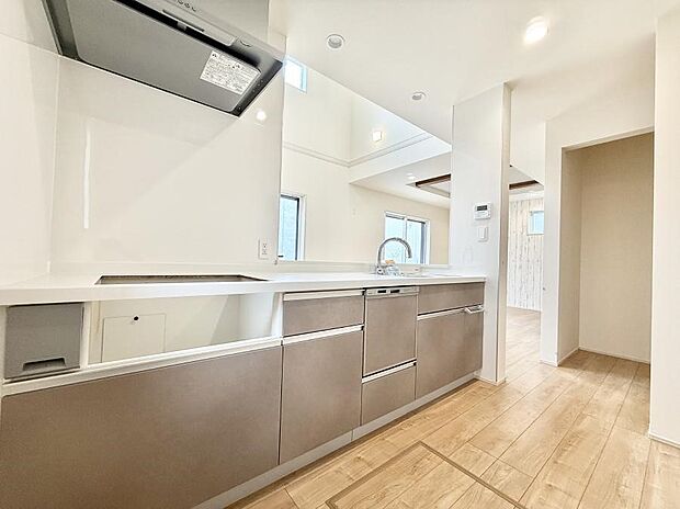 ■シンプルで機能的、毎日使いやすいキッチン