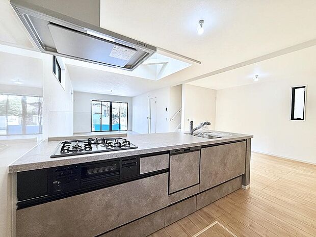 ■家族の絆を深める、温もりのあるキッチン