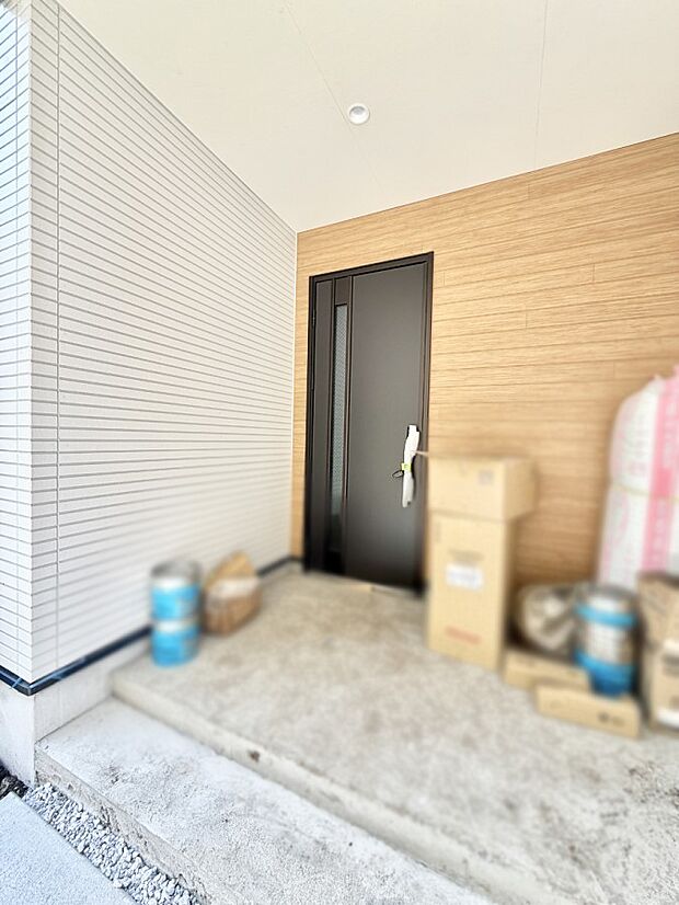 1号棟 ■ シンプルで美しく、住まいの第一印象を彩る玄関です