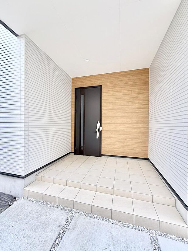1号棟  ■ シンプルで美しく、住まいの第一印象を彩る玄関です