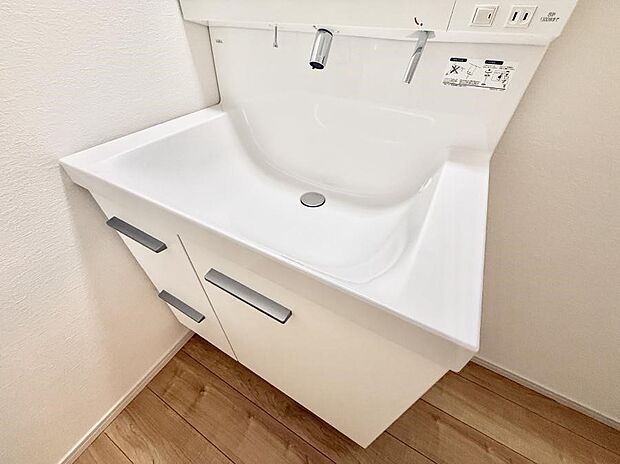 ■手洗いや顔を洗う時も快適に使える便利なシャワー