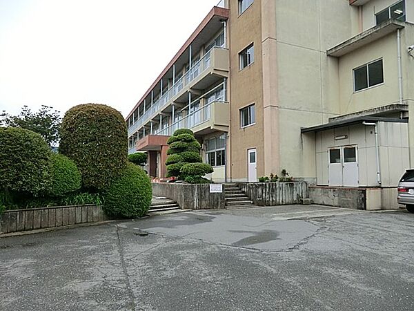 小学校 1600m 相模原市立根小屋小学校