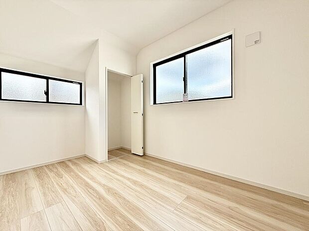 3号棟 ■落ち着いた色合いのお部屋で穏やかな時間を楽しめます