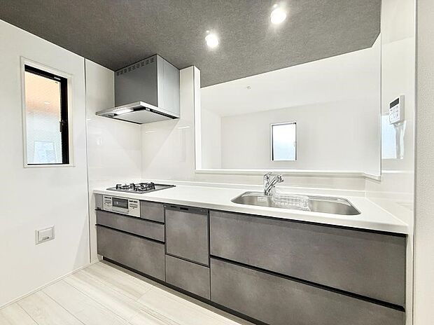 ■家族の絆を深める、温もりのあるキッチン