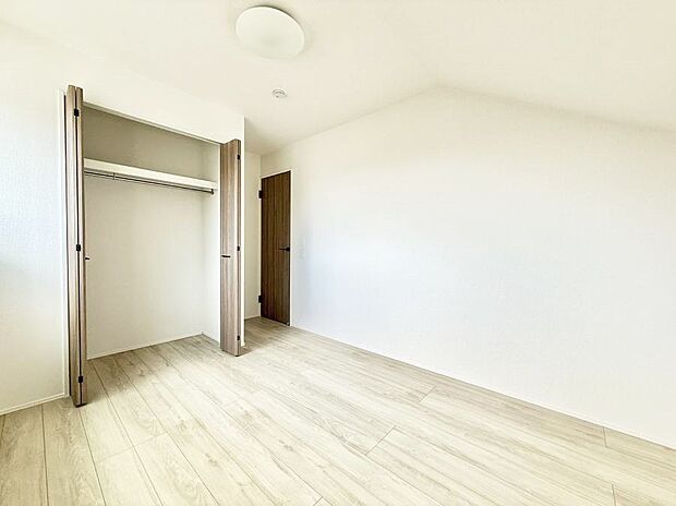 ■落ち着いた雰囲気のお部屋で心が安らぐ空間