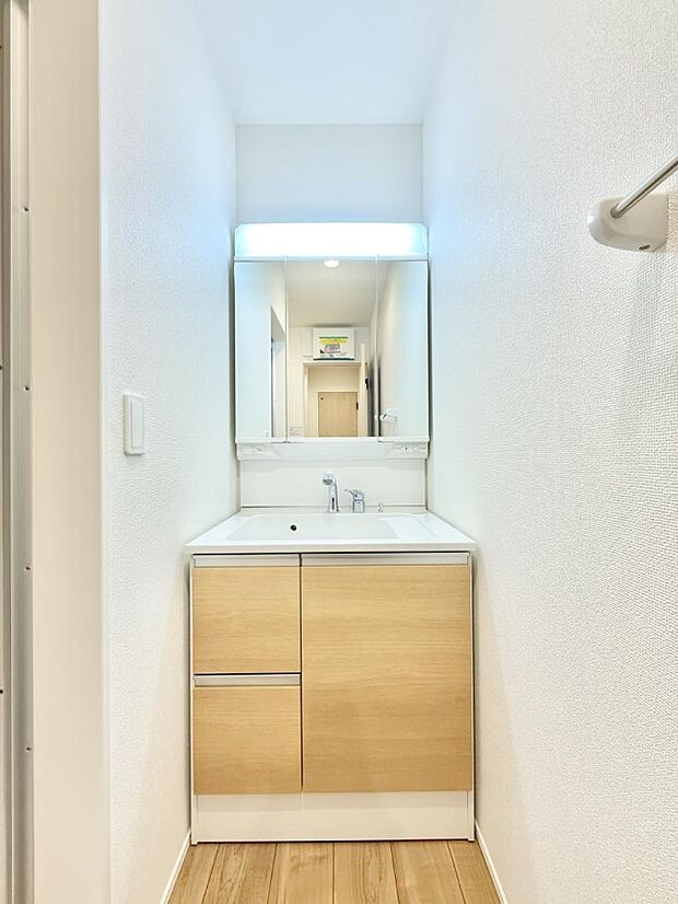 1号棟 ■朝の準備がスムーズにできる広さです