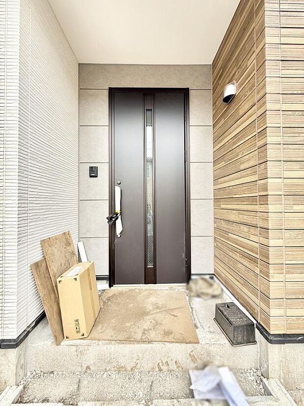 1号棟  ■ シンプルで美しく、住まいの第一印象を彩る玄関です