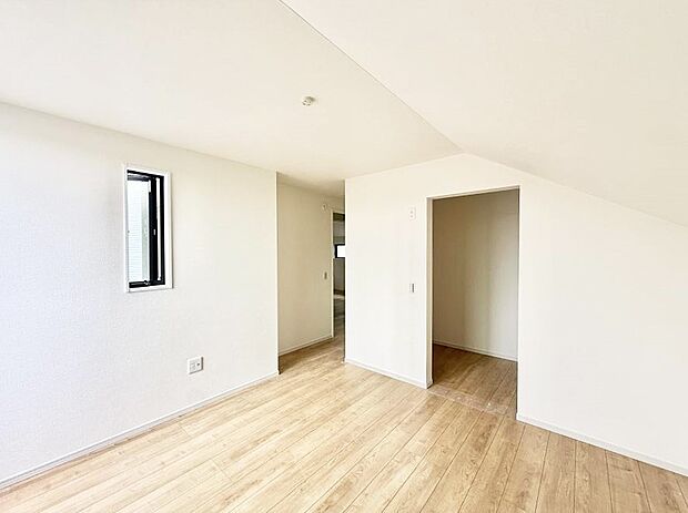 1号棟  ■窓の配置や通気性の良い設計で部屋の空気がこもらず、常に新鮮な空気が流れます