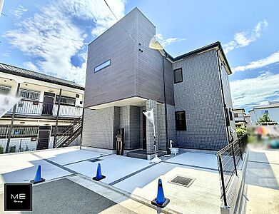 外観:3号棟 ■暮らしを彩る充実した設備仕様が備わった住まい 外観:3号棟 ■暮らしを彩る充実した設備仕様が備わった住まい