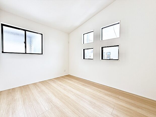 3号棟 ■落ち着いた色合いのお部屋で穏やかな時間を楽しめます